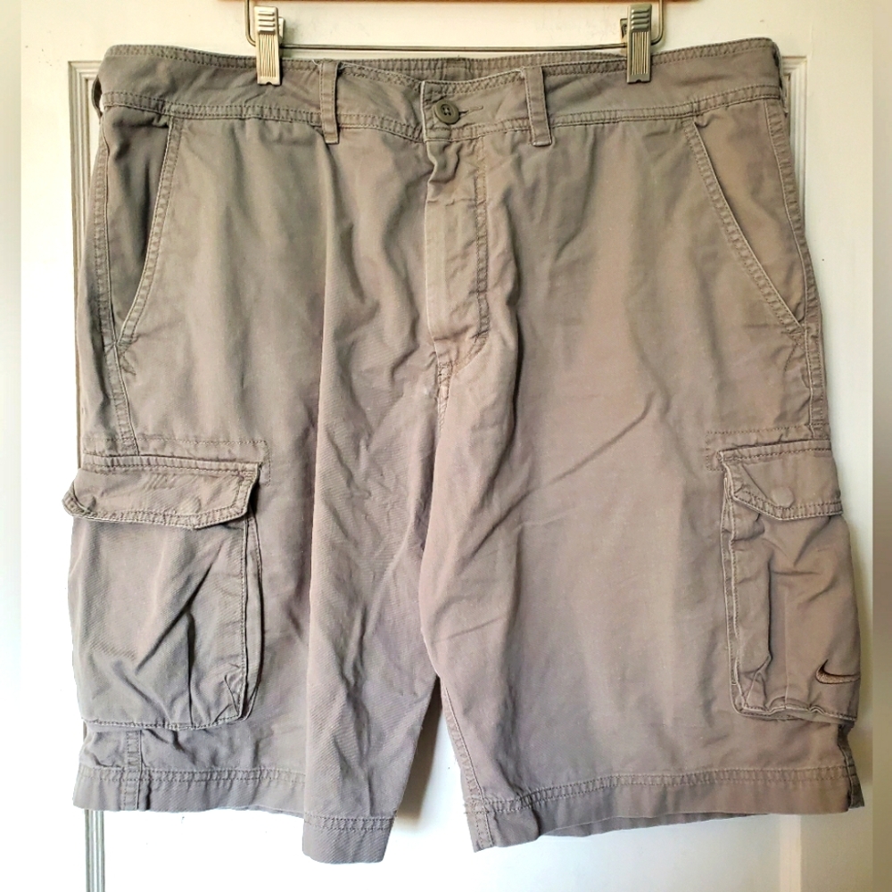NWOT Men's Nike Cargo Shorts😎
